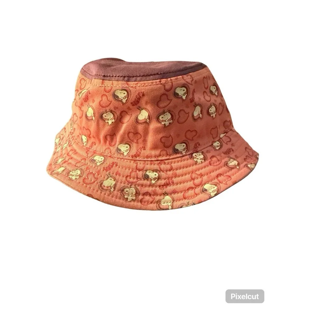 Snoopy bucket hat in bright colors